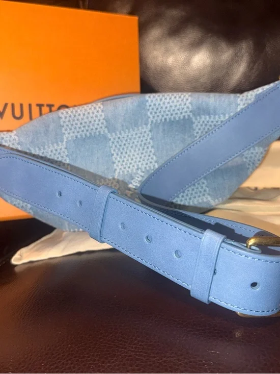 Louis Vuitton Denim Rush Bum Bag with Gold Hardware - Picture 10 of 15